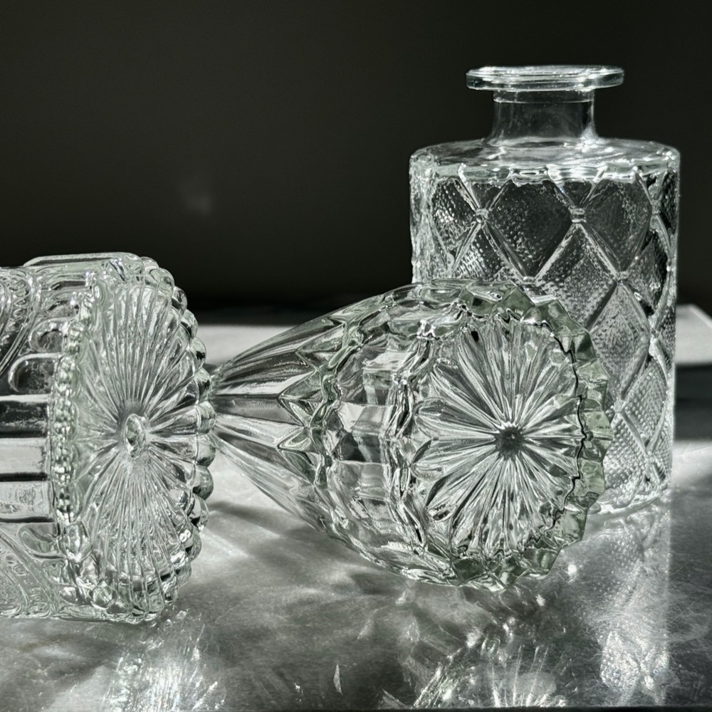 Gorgeous Set 3 Vintage Style Clear Glass Bud Vases Tufted Diamond Decor Embossed - Picture 13 of 14